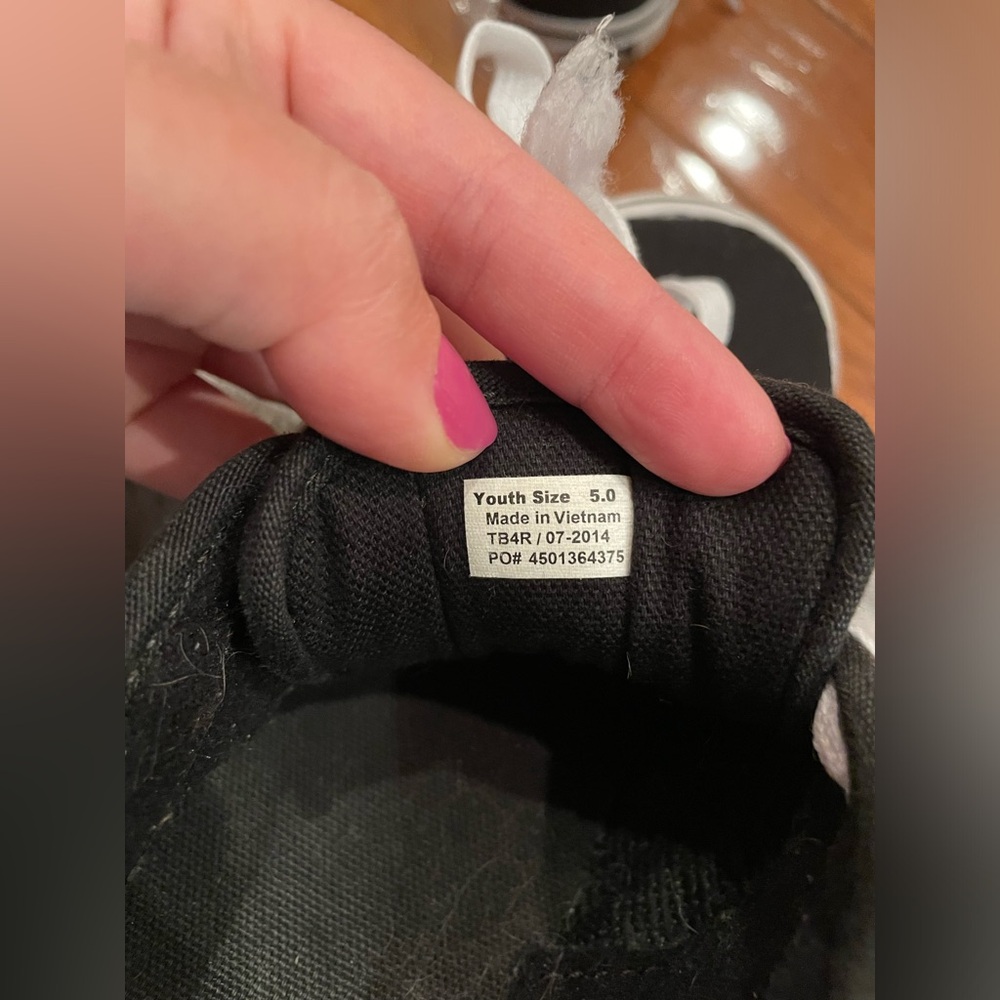 Vans Atwood Black and White Canvas Vans - Picture 7 of 10